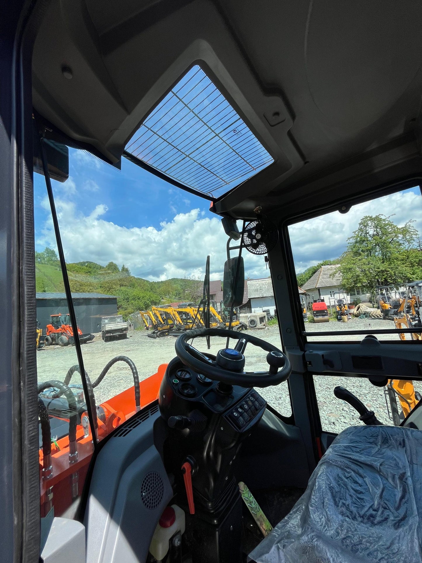 ÎNCĂRCĂTOR VEXON VK150F