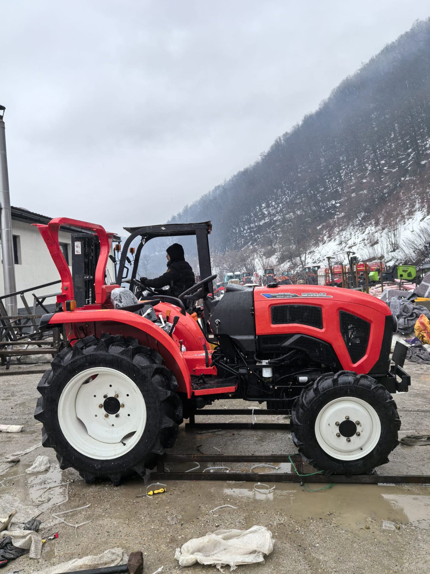 TRACTOR HINOMOTO 50CP