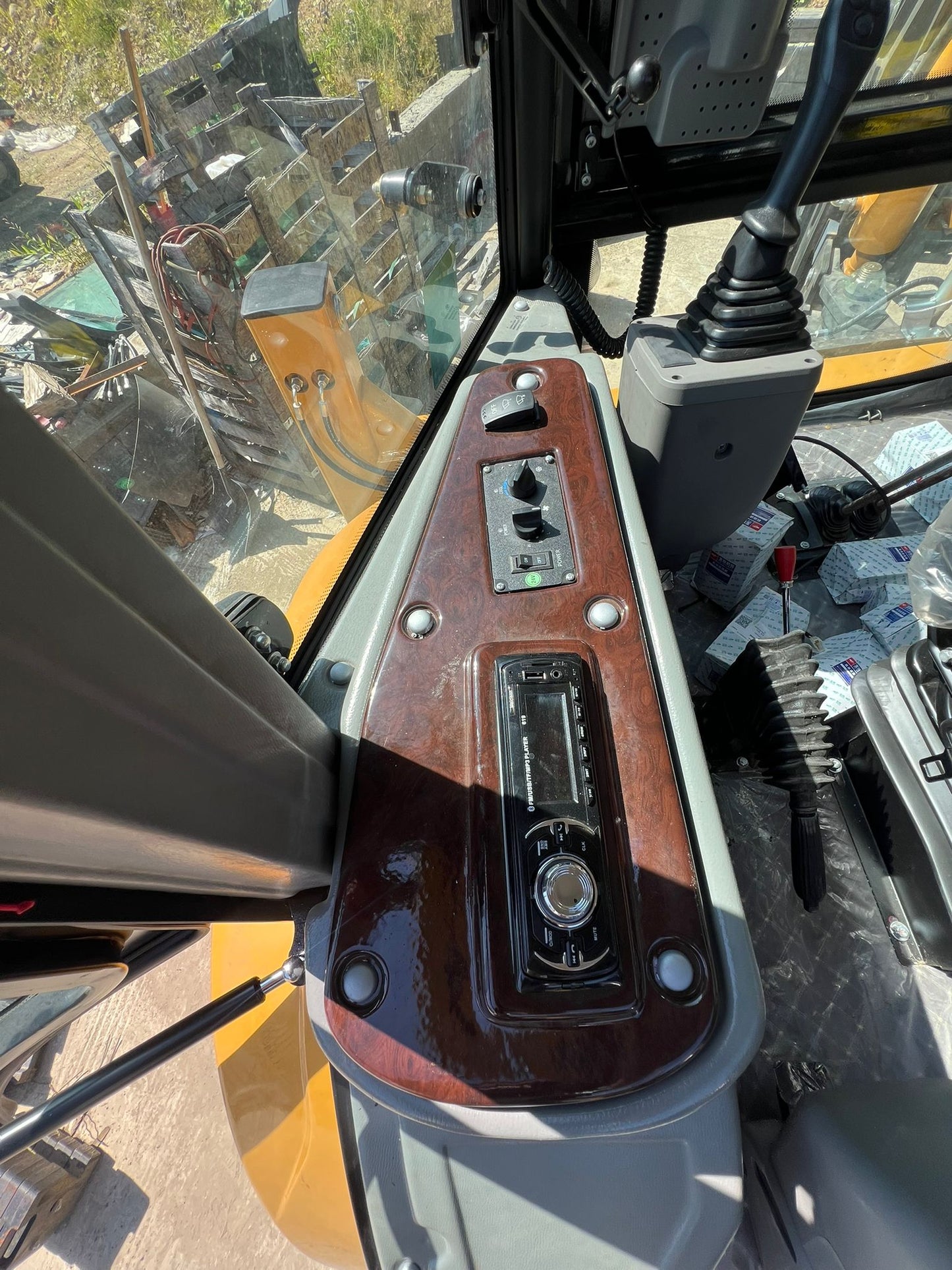 BULDOEXCAVATOR VEXON BV900 D